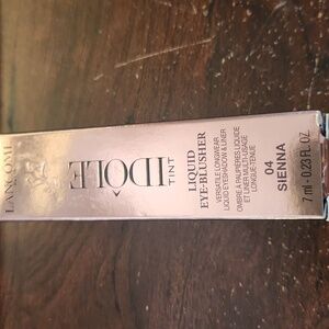 Lancome Idole Liquid Eye Blusher